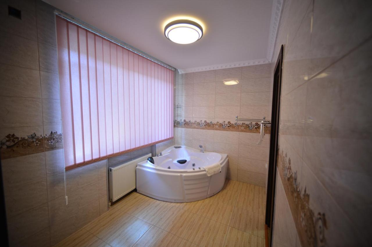 Green Hotel Batumi Ngoại thất bức ảnh