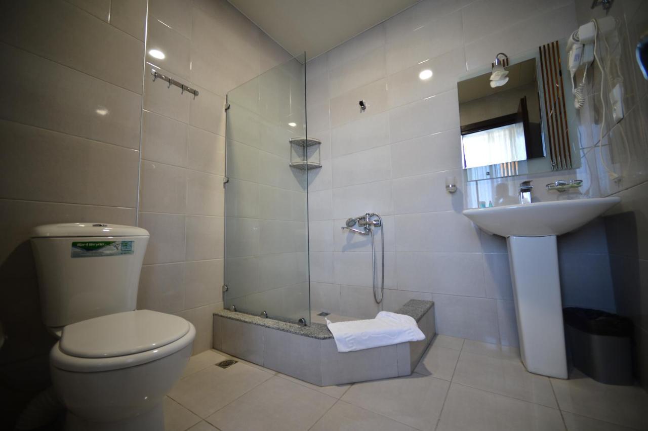 Green Hotel Batumi Ngoại thất bức ảnh