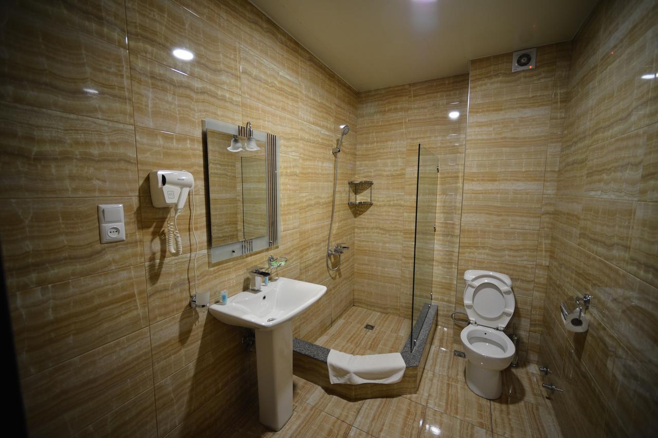 Green Hotel Batumi Ngoại thất bức ảnh