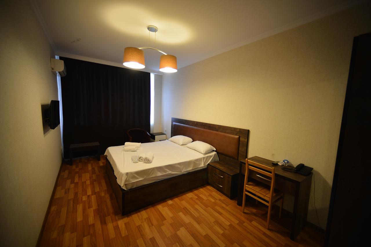 Green Hotel Batumi Ngoại thất bức ảnh