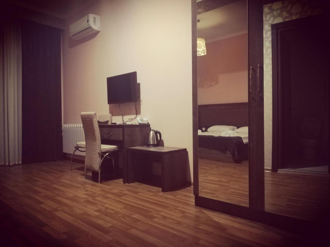 Green Hotel Batumi Ngoại thất bức ảnh