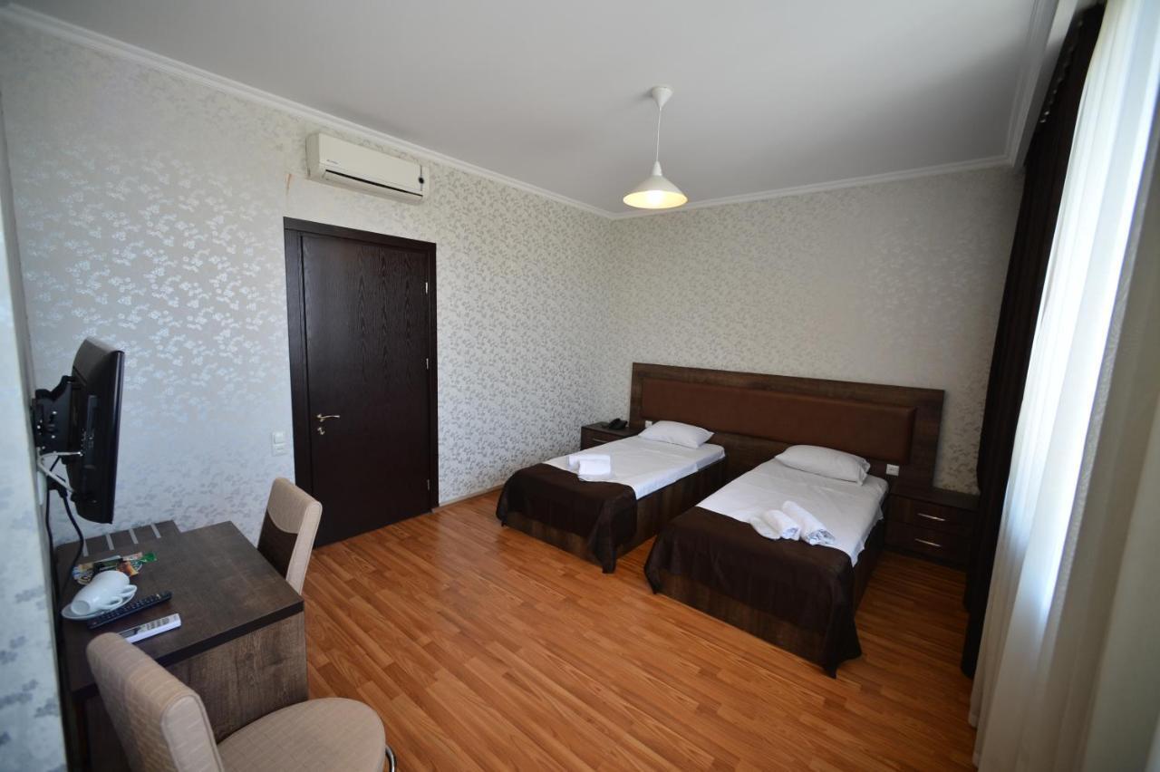 Green Hotel Batumi Ngoại thất bức ảnh