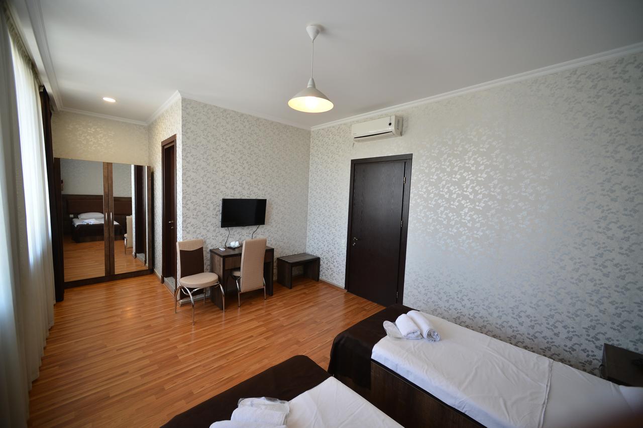 Green Hotel Batumi Ngoại thất bức ảnh