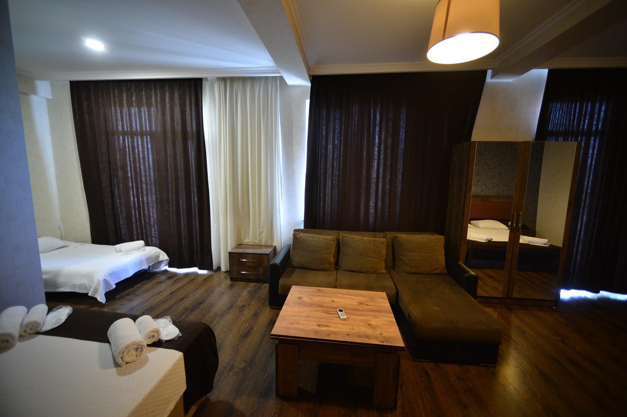 Green Hotel Batumi Ngoại thất bức ảnh