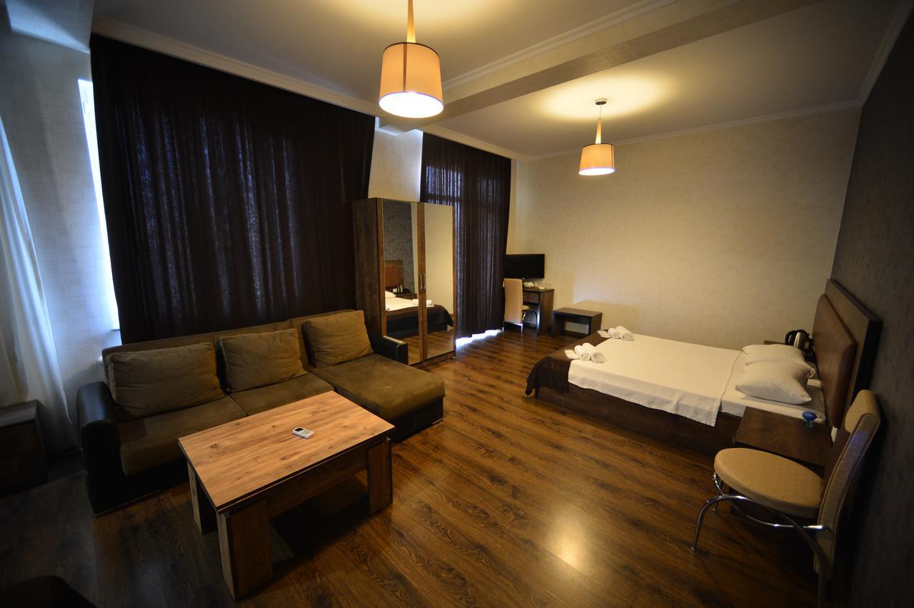 Green Hotel Batumi Ngoại thất bức ảnh
