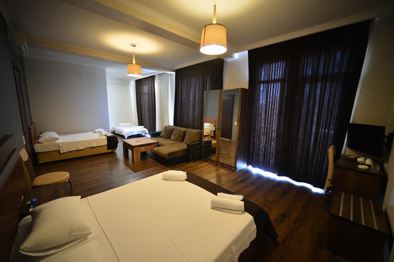 Green Hotel Batumi Ngoại thất bức ảnh